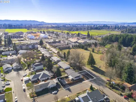 240 NE Dunn Place Mcminnville OR 97128