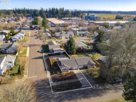 240 NE Dunn Place Mcminnville OR 97128
