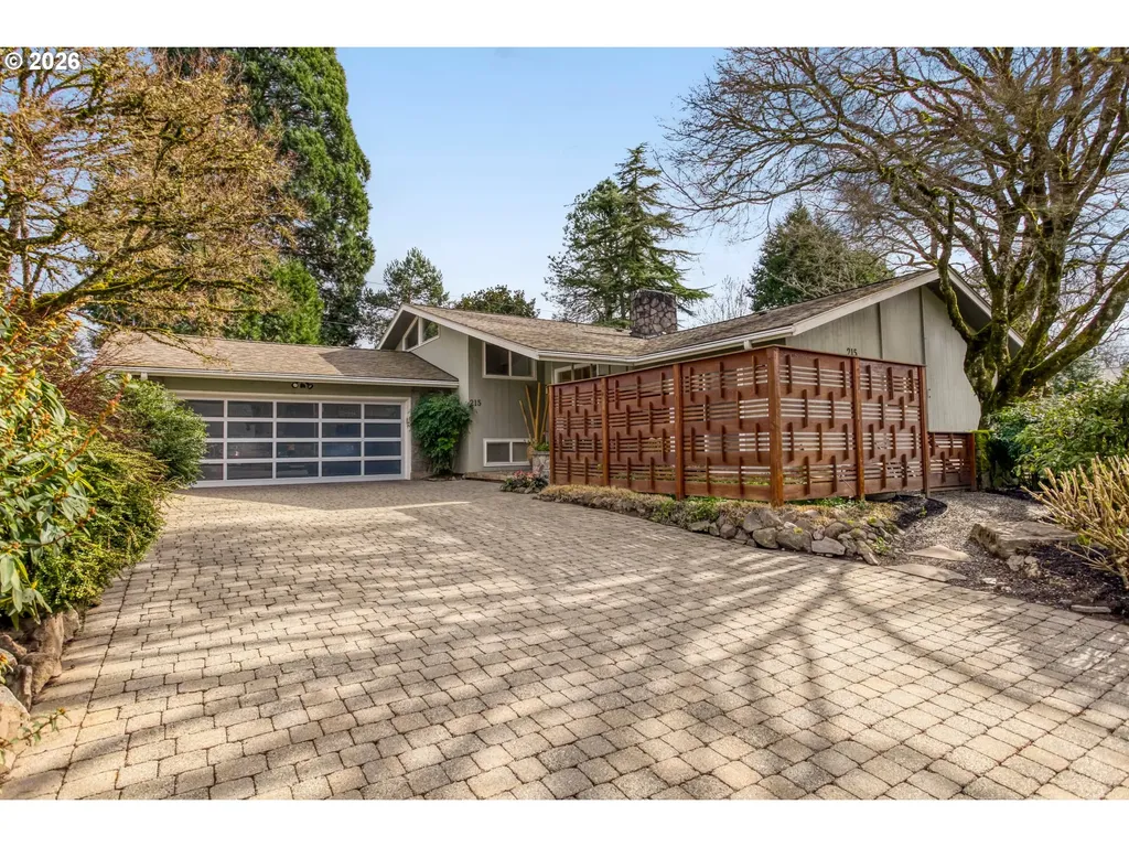 215 Phoenix Way Vancouver WA 98661
