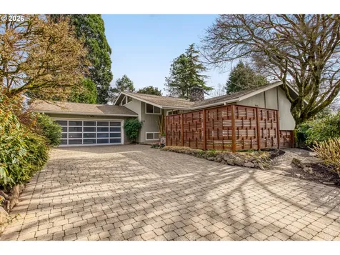 215 Phoenix Way Vancouver WA 98661