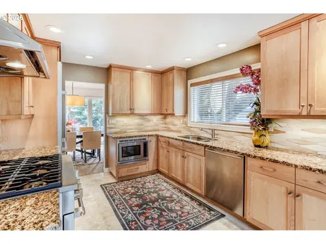 215 Phoenix Way Vancouver WA 98661