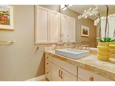 215 Phoenix Way Vancouver WA 98661