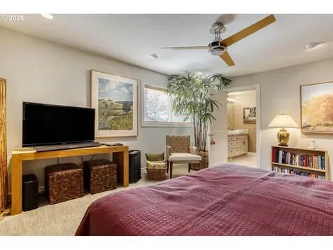 215 Phoenix Way Vancouver WA 98661