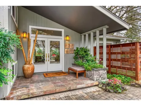 215 Phoenix Way Vancouver WA 98661