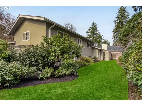 215 Phoenix Way Vancouver WA 98661