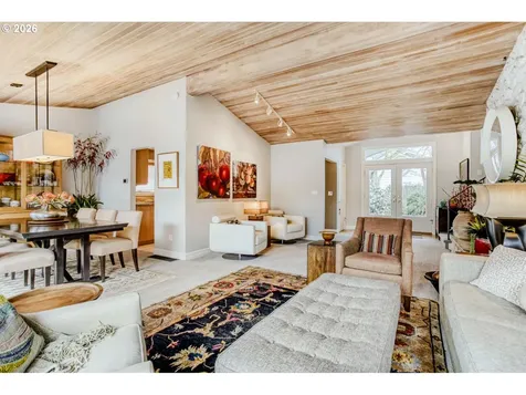 215 Phoenix Way Vancouver WA 98661