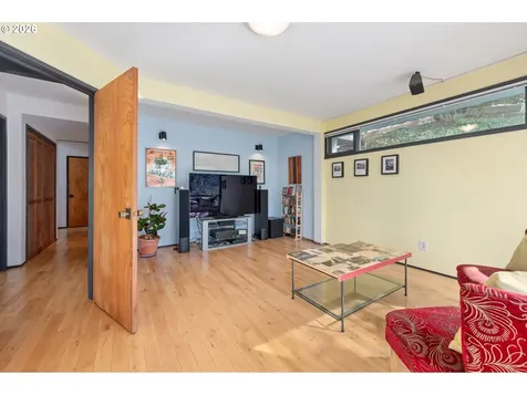 2630 Cresta De Ruta Street Eugene OR 97403