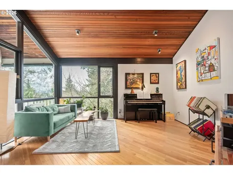 2630 Cresta De Ruta Street Eugene OR 97403