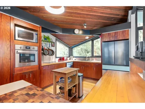 2630 Cresta De Ruta Street Eugene OR 97403