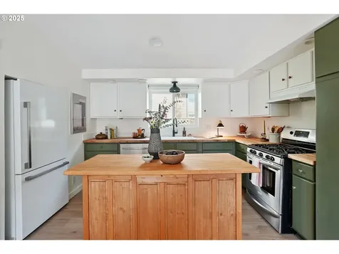 6925 N Philadelphia Avenue Portland OR 97203
