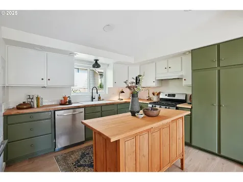 6925 N Philadelphia Avenue Portland OR 97203