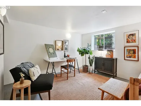 6925 N Philadelphia Avenue Portland OR 97203