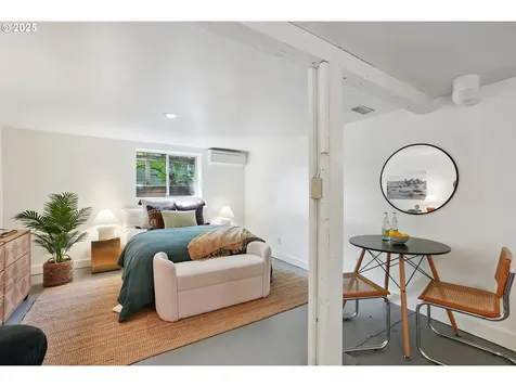 6925 N Philadelphia Avenue Portland OR 97203