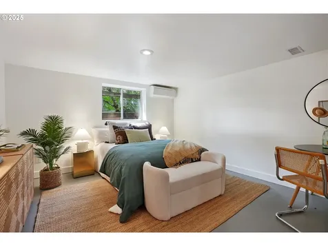 6925 N Philadelphia Avenue Portland OR 97203