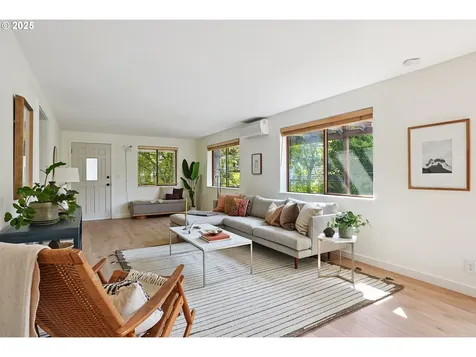 6925 N Philadelphia Avenue Portland OR 97203