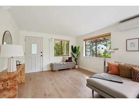 6925 N Philadelphia Avenue Portland OR 97203