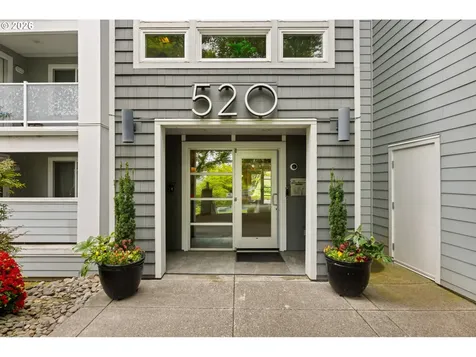 520 SE Columbia River Drive Vancouver WA 98661
