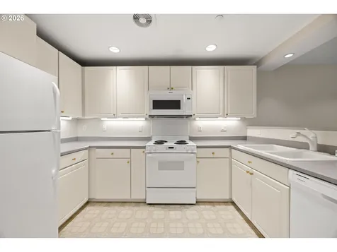 520 SE Columbia River Drive Vancouver WA 98661