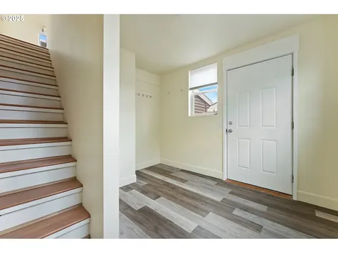 816 N Holland Street Portland OR 97217