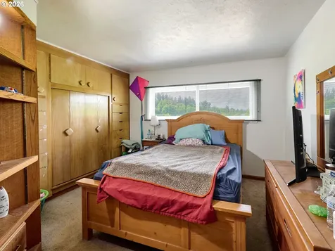 5724 S Anderson Road Aurora OR 97002