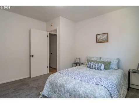176 SE Hoover Avenue Roseburg OR 97470