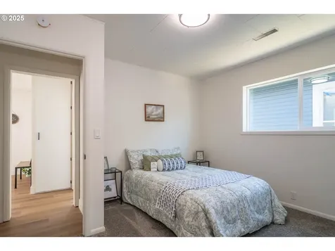 176 SE Hoover Avenue Roseburg OR 97470