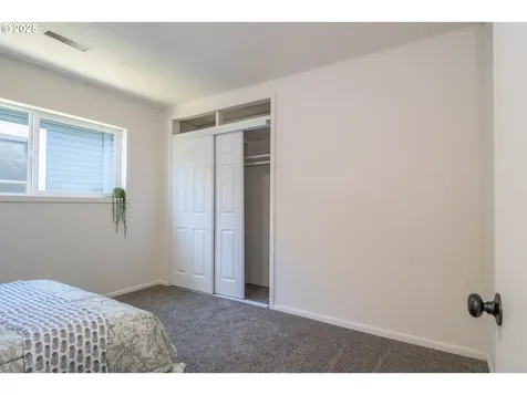 176 SE Hoover Avenue Roseburg OR 97470