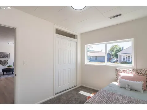 176 SE Hoover Avenue Roseburg OR 97470