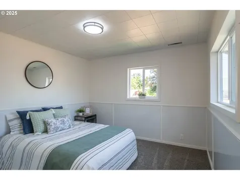 176 SE Hoover Avenue Roseburg OR 97470