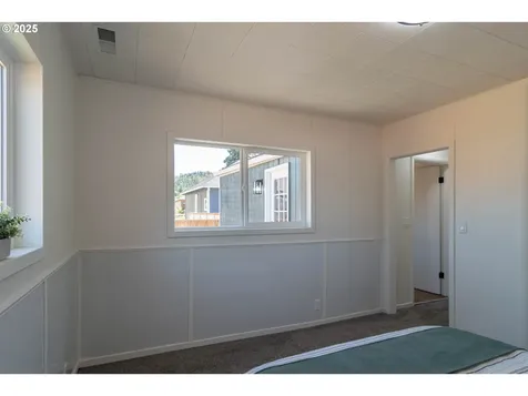 176 SE Hoover Avenue Roseburg OR 97470