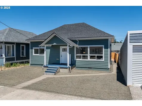 176 SE Hoover Avenue Roseburg OR 97470