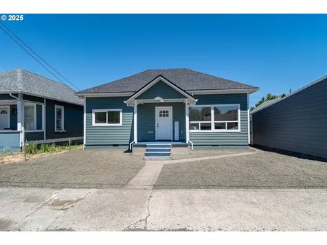 176 SE Hoover Avenue Roseburg OR 97470
