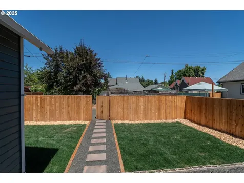 176 SE Hoover Avenue Roseburg OR 97470