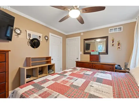 12425 SE Harold Street Portland OR 97236