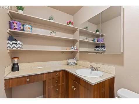 12425 SE Harold Street Portland OR 97236