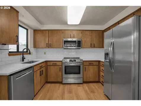 9703 SW 51st Avenue Portland OR 97219