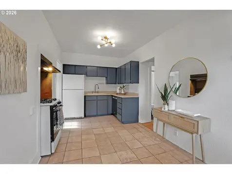 5630 SE Francis Street Portland OR 97206