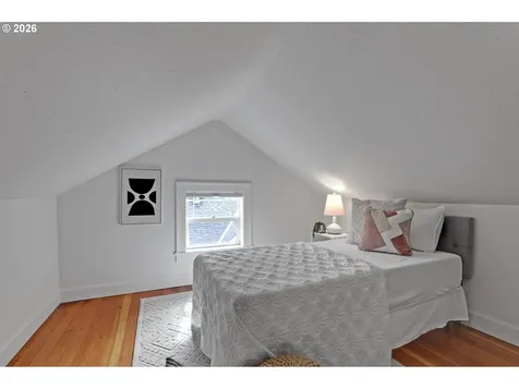 5630 SE Francis Street Portland OR 97206