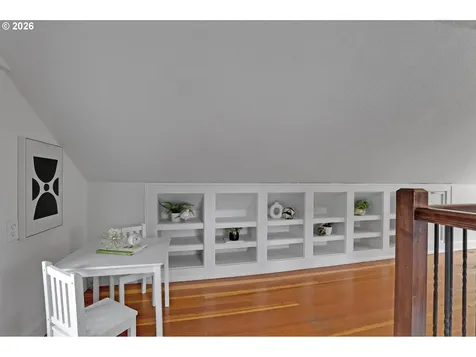 5630 SE Francis Street Portland OR 97206