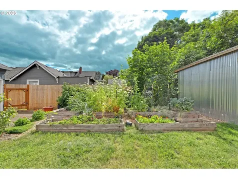 5630 SE Francis Street Portland OR 97206