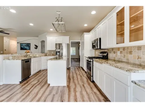 382 Naismith Boulevard Eugene OR 97404
