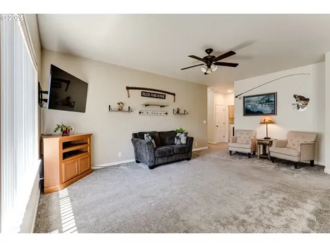 382 Naismith Boulevard Eugene OR 97404