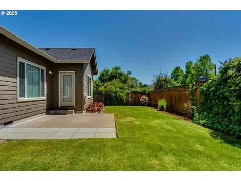 382 Naismith Boulevard Eugene OR 97404