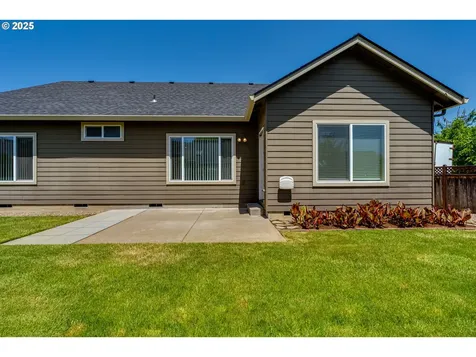 382 Naismith Boulevard Eugene OR 97404