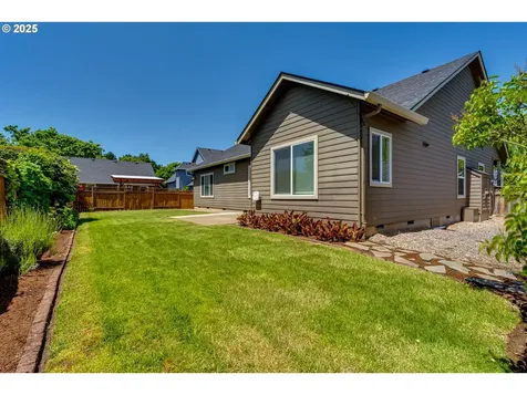 382 Naismith Boulevard Eugene OR 97404