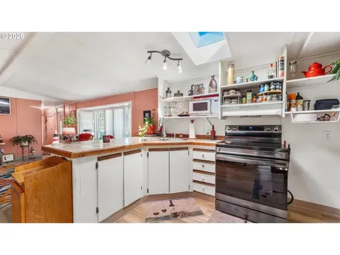 91323 Sandstone Lane Coos Bay OR 97420