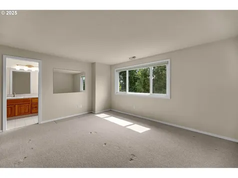 2221 NW 138th Street Vancouver WA 98685