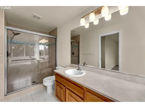 2221 NW 138th Street Vancouver WA 98685