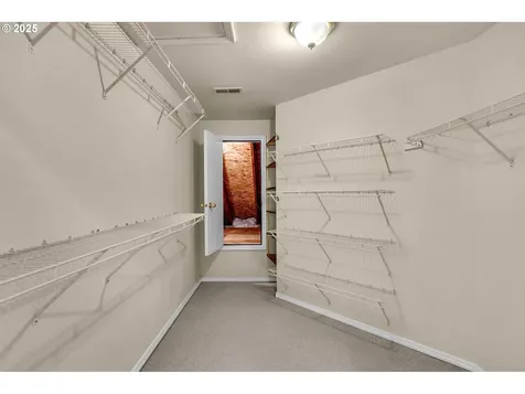 2221 NW 138th Street Vancouver WA 98685