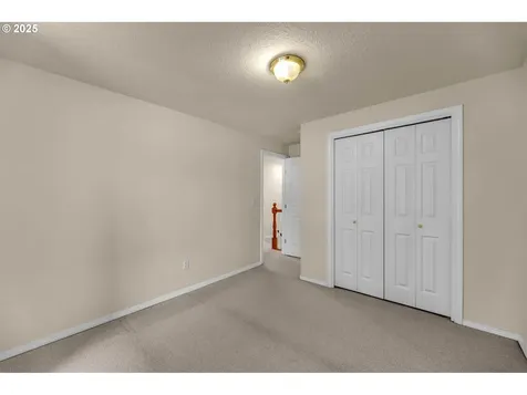 2221 NW 138th Street Vancouver WA 98685